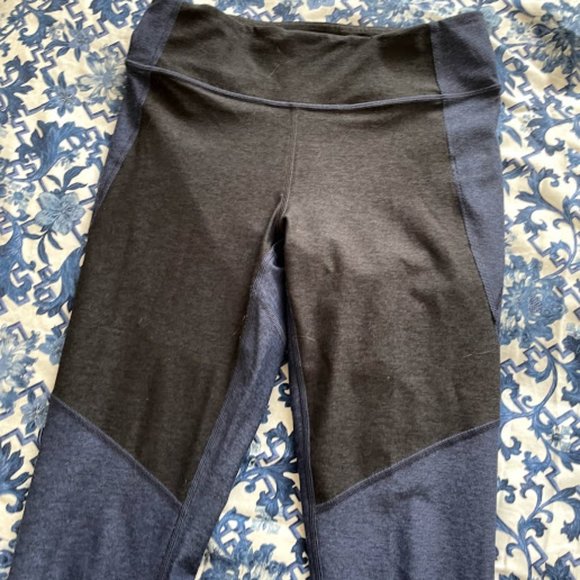 Outdoor Voices Two-Tone Warmup Crop Leggings - Picture 3 of 7